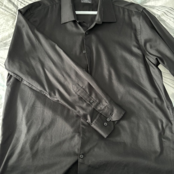 Suit - Picture 6 of 7